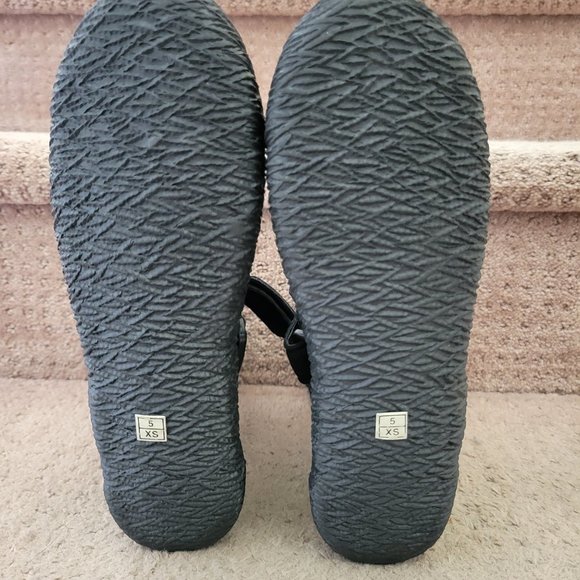 Surf Booties by Odyssey Size XS Unisex: M-5 or W-6 - Picture 5 of 6